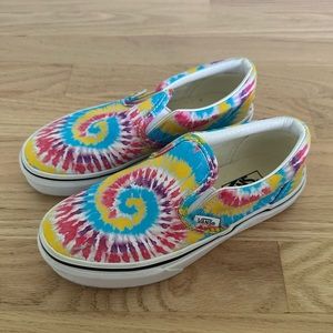 Like New kids Vans, size 2, tie dye color
